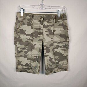 Chico's Women's Size‎ 2 Camouflage Shorts